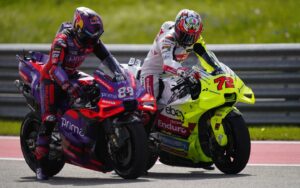 MotoGP, Marco Bezzecchi (9º.): “A moto parou quando quis mudar de mudança” thumbnail