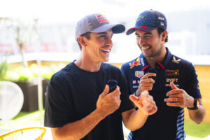 MotoGP: Marc Márquez com os craques da F1 em Barcelona thumbnail