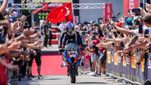 WSBK, Misano, Corrida Superpole: Toprak soma e segue a vencer thumbnail