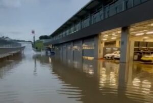 MotoGP, circuito do Red Bull Ring, na Áustria, fica completamente inundado thumbnail