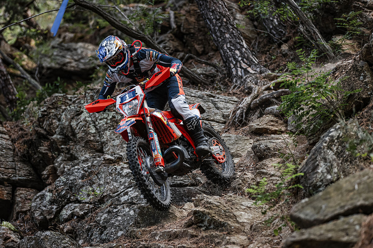 Hard Enduro: Manuel Lettenbichler vence o Red Bull Romaniacs thumbnail