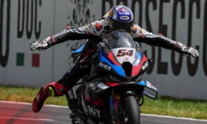 WSBK, Reino Unido, Corrida 2: Domínio insolente de ‘El Turco’ em Donington Park thumbnail