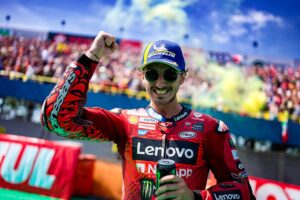 MotoGP, Pecco Bagnaia (3º.): “Preferi não arriscar uma queda quando apanhei o Martin” thumbnail