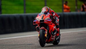 MotoGP, Áustria, TL1: Bagnaia arrasa concorrência em sessão decisiva thumbnail