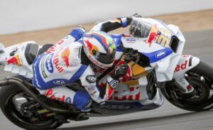 MotoGP, Grã-Bretanha, Warm-up: Binder abriu o dia no topo thumbnail