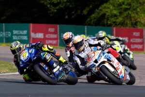 BSB, Thruxton: Domínio de Ryan Vickers, problemas para Bridewell thumbnail