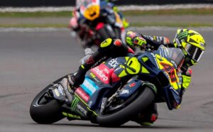 MotoGP, Fabio Di Giannantonio (5º.): “Usar o capacete do Rossi e estas cores foi um orgulho” thumbnail