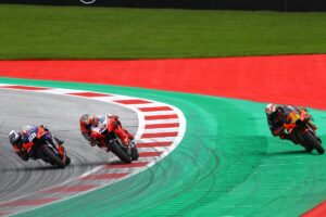 Vídeo: MotoGP, a histórica vitória de Miguel Oliveira no Red Bull Ring thumbnail