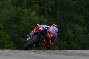 MotoGP, Manuel Pecino ‘Marc não devia ter feito aquele movimento’ thumbnail