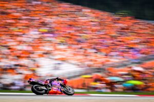 MotoGP, apenas três lugares disponivéis para 2025, Pramac e LCR Honda thumbnail