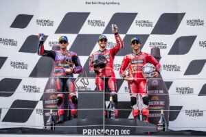 MotoGP, Bagnaia, Martín, Marc Márquez e Bastianini numa luta acesa pelo título thumbnail