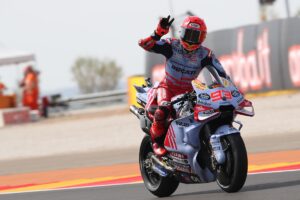 MotoGP, Marc Márquez ‘É sexta-feira. É preciso ter calma e manter os pés no chão’ thumbnail