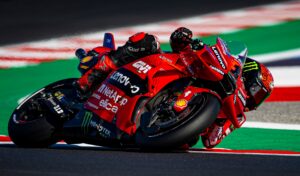 MotoGP, Emilia Romagna: Bagnaia arranca a pole a Martin na Q2 thumbnail