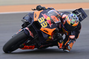 MotoGP, Brad Binder (4º): “Dei o meu melhor para apanhar o Pedro Acosta” thumbnail