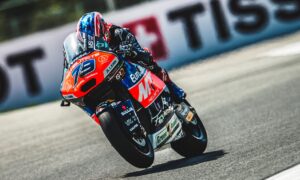 Moto2, Indonésia: Ai Ogura vence sexta-feira thumbnail