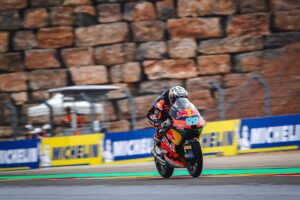 MotoGP:Moto3, Jose Antonio Rueda destemido, vence em Aragão thumbnail