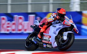 MotoGP, Emilia Romagna: Márquez lidera FP1 na frente de Martin thumbnail