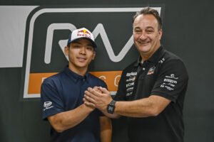 MotoGP: Moto2, Ayumu Sasaki assina com a RW-Idrofoglia Racing GP para 2025/26 thumbnail