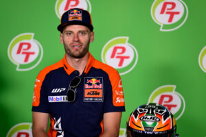 MotoGP, Brad Binder motivado a continuar com a KTM por “ pelo menos mais dez” anos thumbnail