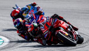 MotoGP, Barcelona Q2: Bagnaia conquista a última pole do ano, ​​​​Martin na segunda linha thumbnail