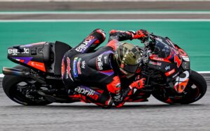 MotoGP, Maverick Viñales (P4): “Vamos dar o melhor para ser a primeira Aprilia” thumbnail