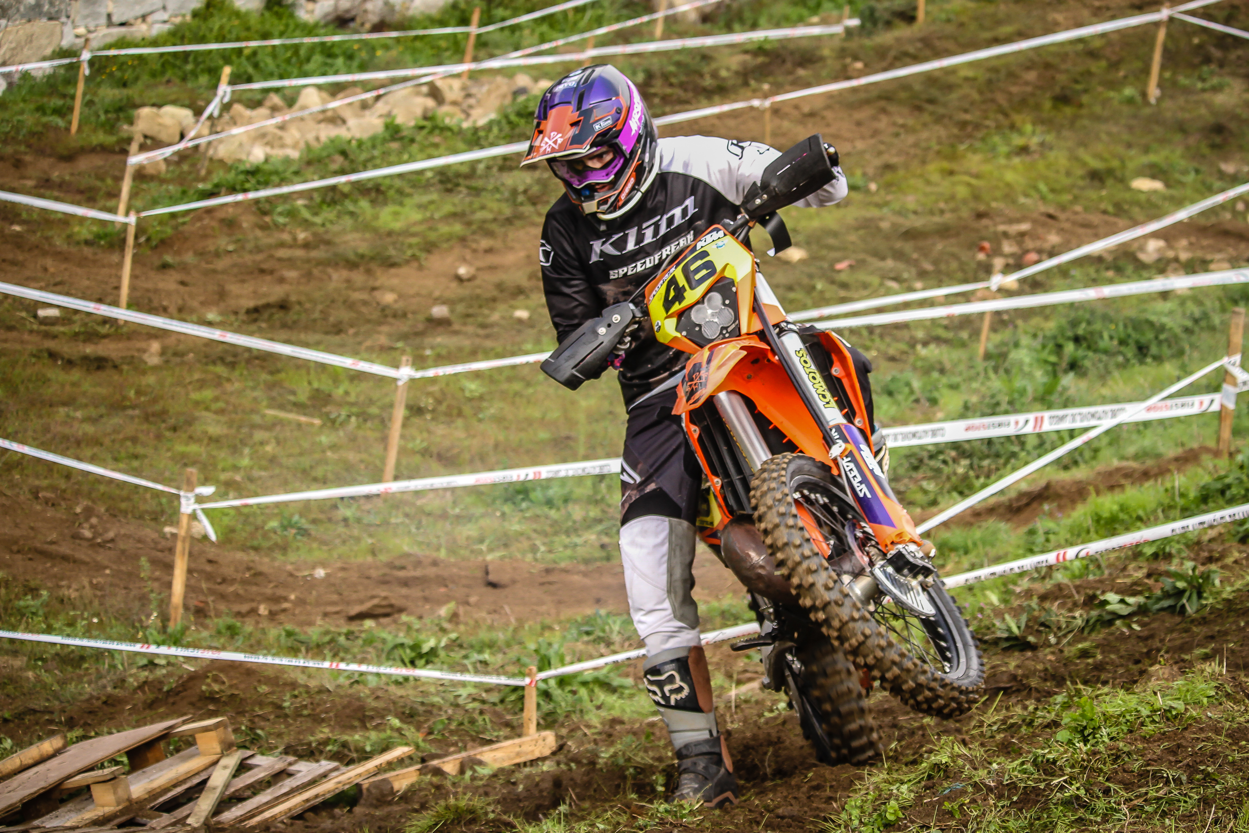 CN Hard Enduro: Diego Rodrigues vence em Lamego thumbnail