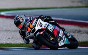 Moto2, Barcelona: Canet vence em final emocionante thumbnail