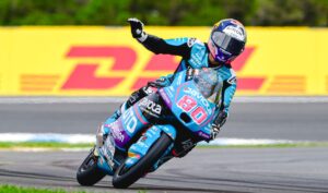 Moto3, Barcelona: Super Alonso fecha temporada com 14 vitórias! thumbnail