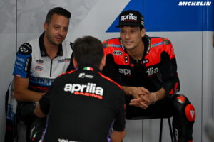 MotoGP, Lorenzo Savadori renova com a Aprilia Racing como piloto de testes thumbnail