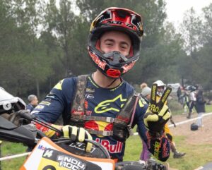 MotoGP: Pedro Acosta com uma ‘perninha’ no Enduro thumbnail