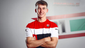 WSSP: Oli Bayliss assina pela equipa de fábrica da Triumph em 2025 thumbnail