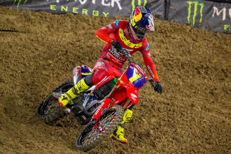 AMA Supercross: Agente dos Lawrence despedido após desvio de fundos