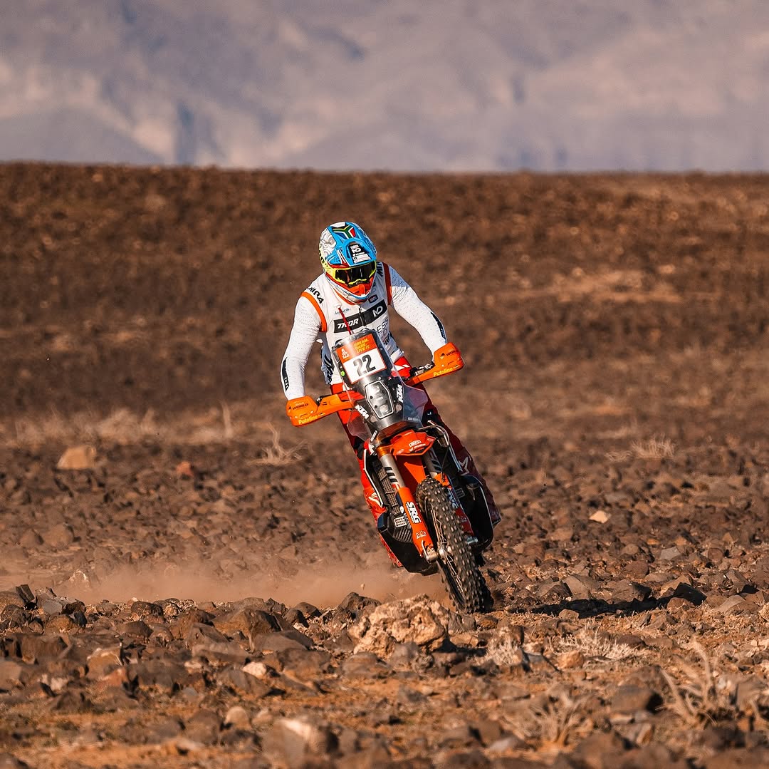 Dakar 2025: Surpresa com vitória de Docherty! Schareina aproxima-se de Sanders thumbnail