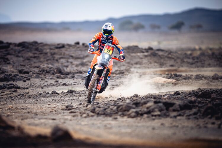 Dakar 2025: Luciano Benavides vence etapa maratona!