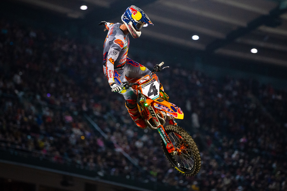 SX EUA: Chase Sexton vence ronda de abertura em Anaheim thumbnail