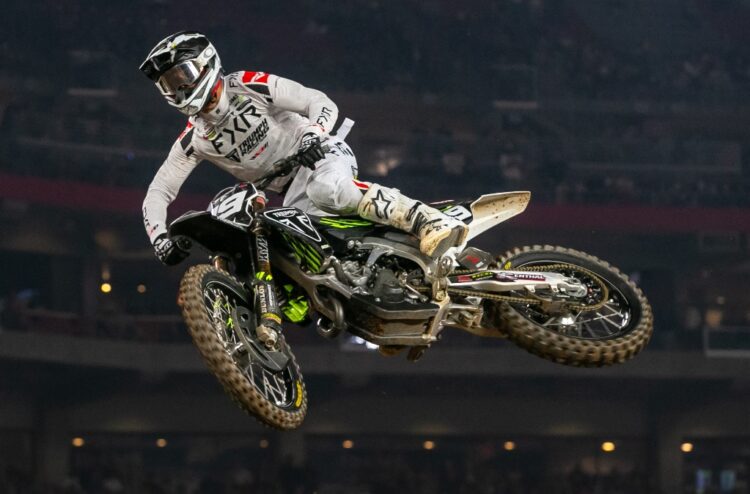 AMA Supercross 250: Jordon Smith celebra vitória histórica da Triumph