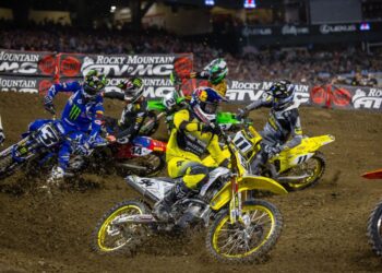 AMA Supercross: Ken Roczen chega a Glendale na posição de líder
