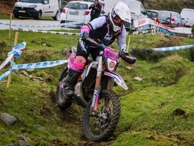 CN Enduro: Mariana Afonso vence em Santa Marta de Penaguião