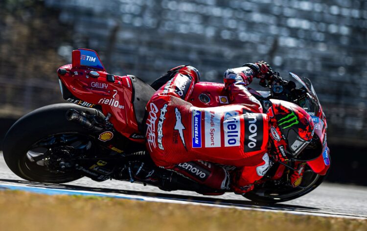 MotoGP, Q1 Tailândia: Bagnaia e Miller passam à Q2