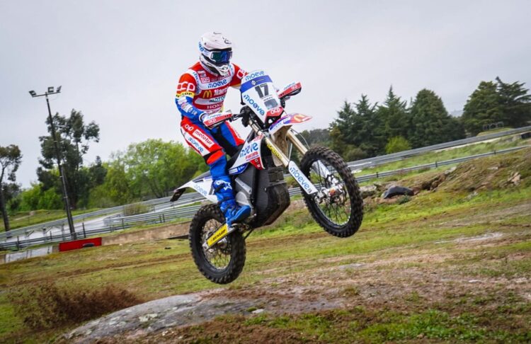 TT: Pedro Bianchi Prata com estreia positiva de moto 100% elétrica na Baja Escuderia Castelo Branco
