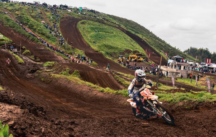 CN Motocross: Chuva não impede a tradicional prova de Domingo de Páscoa