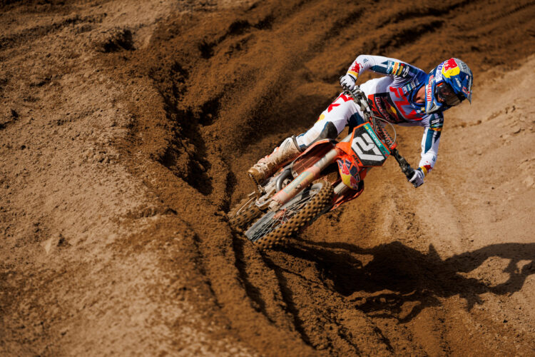 MXGP: MX2, Simon Längenfelder exímio vence as duas mangas na Suiça