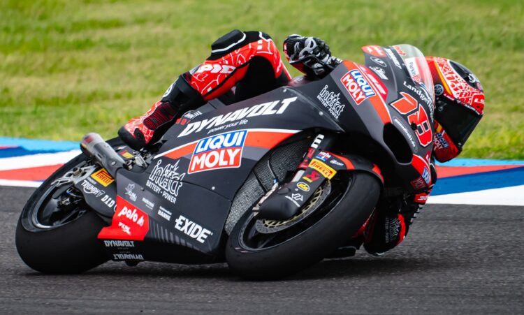 Moto2, Jerez PR: Manuel Gonzalez responde e lidera