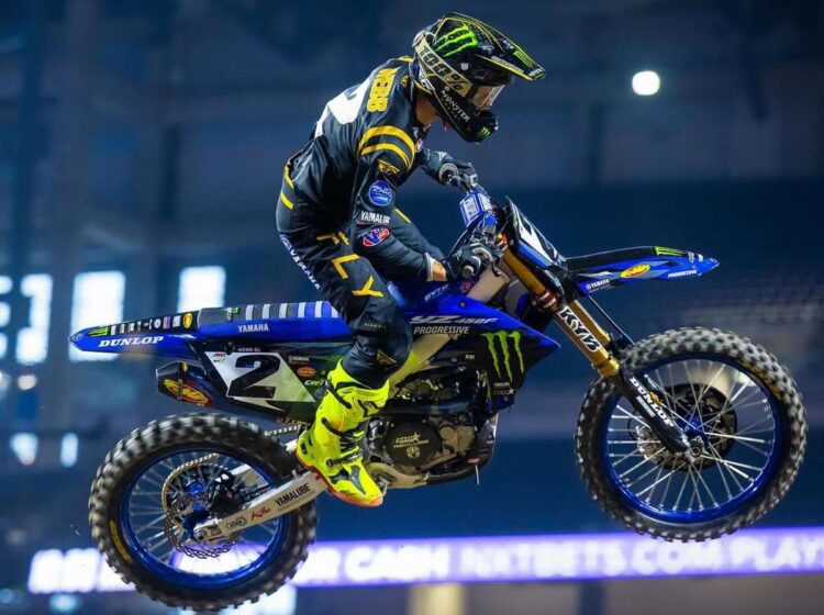 AMA Supercross: Foxborough, uma corrida emocionante pela coroa