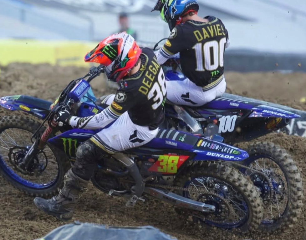 AMA Supercross: Deegan campeão, não escapa a sanção! thumbnail