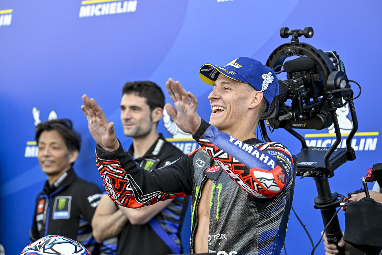MotoGP, Quartararo e a mensagem para os fãs: “Por favor, torçam por mim amanhã” thumbnail