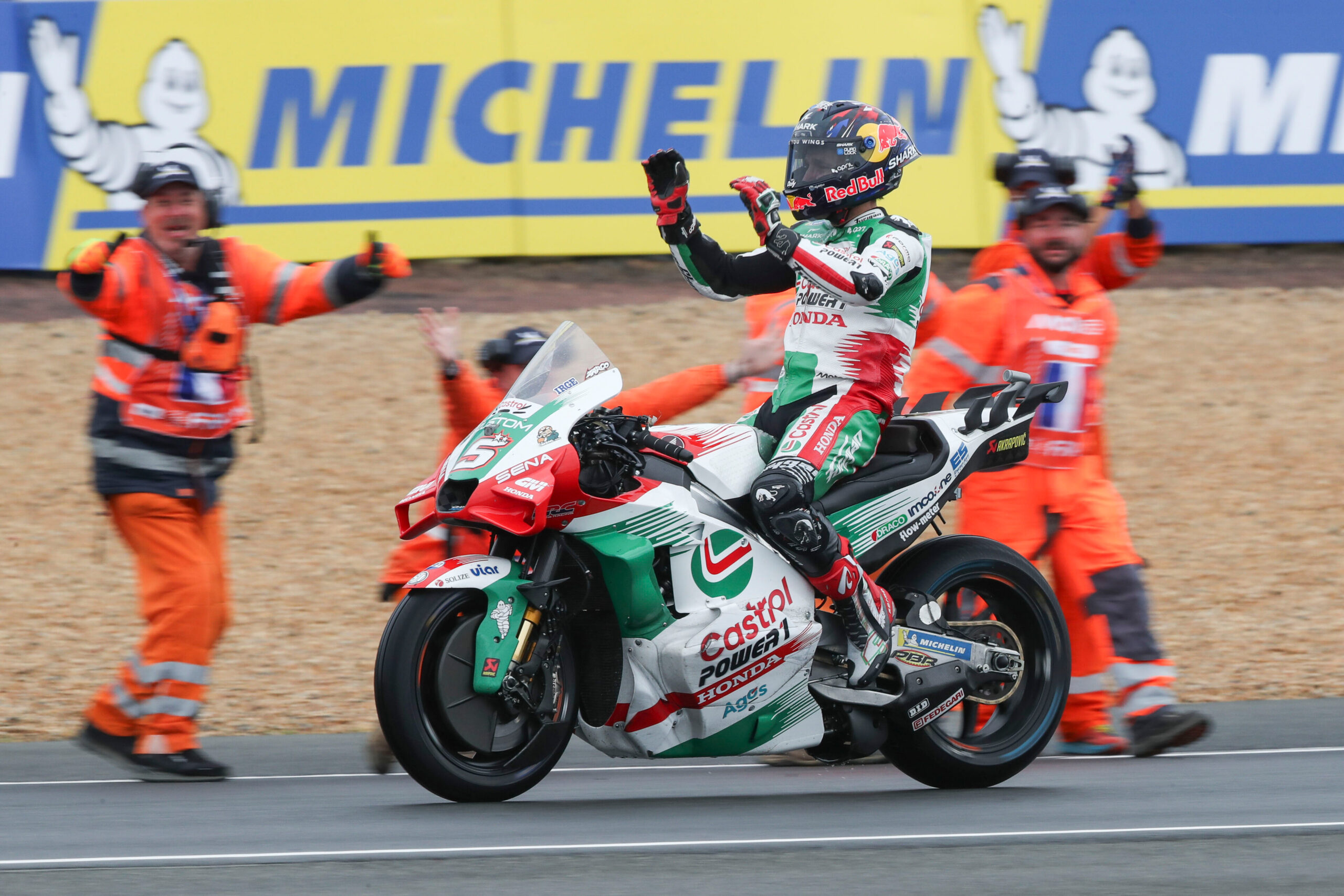 MotoGP, GP França: Delírio em Le Mans com vitória de Johann Zarco thumbnail
