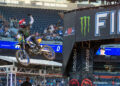 AMA Supercross: Sexton vence em Denver e continua a sonhar com o título