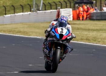 WSBK Most, Corrida 1: Domínio insolente de Razgatlioglu na Chéquia   