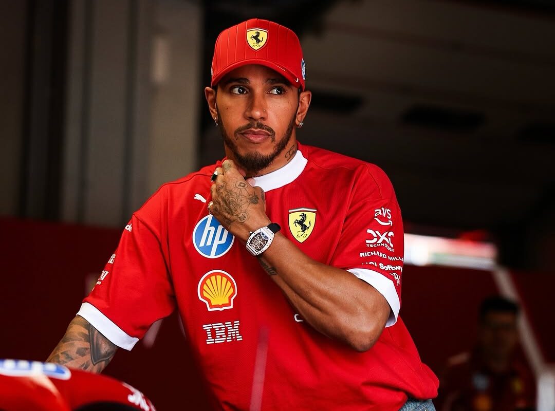 MotoGP: Curiosidade, Lewis Hamilton troca MV Agusta por uma Ducati Panigale V4, o que poderá significar? thumbnail